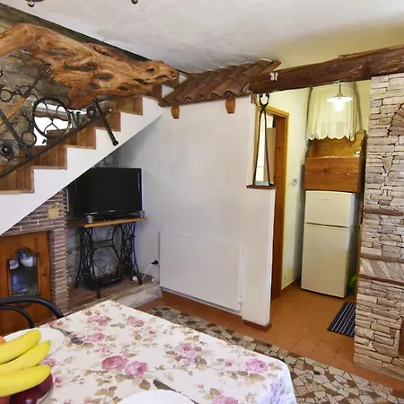 Villa Stone House Only 150m From The Sea