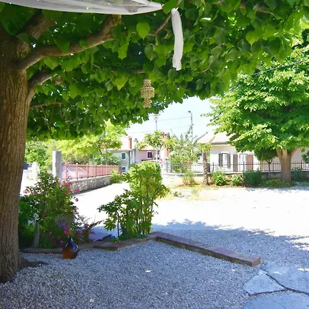 Villa Stone House Only 150m From The Sea *